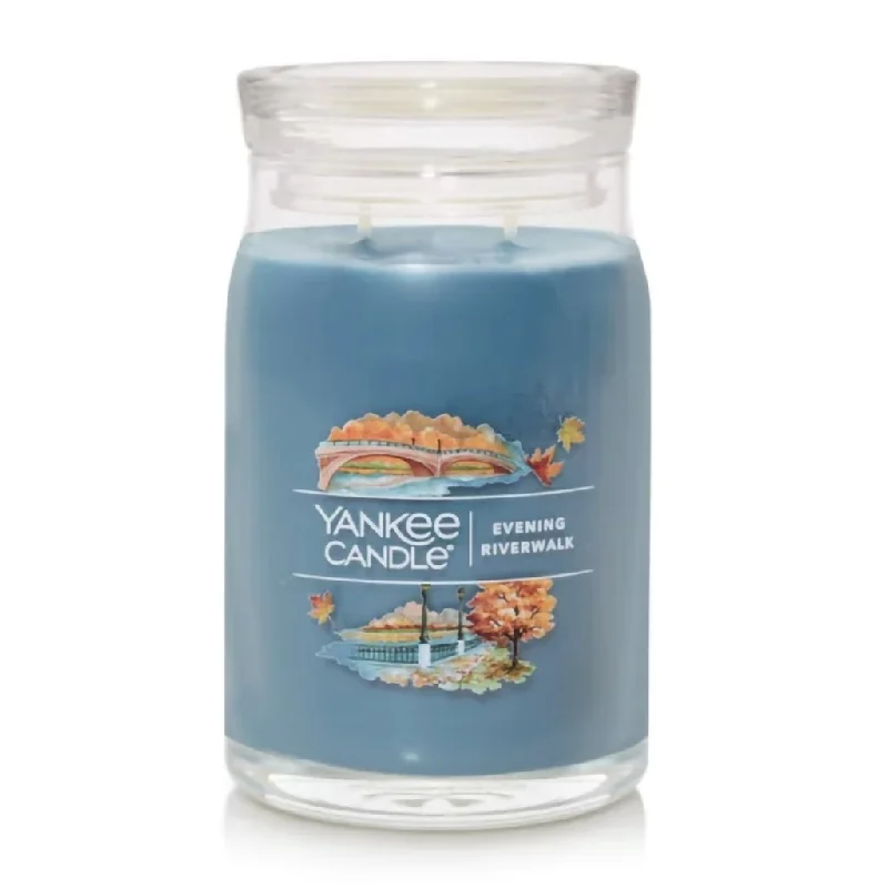 Yankee Candle : Signature Large Jar Candle in Evening Riverwalk